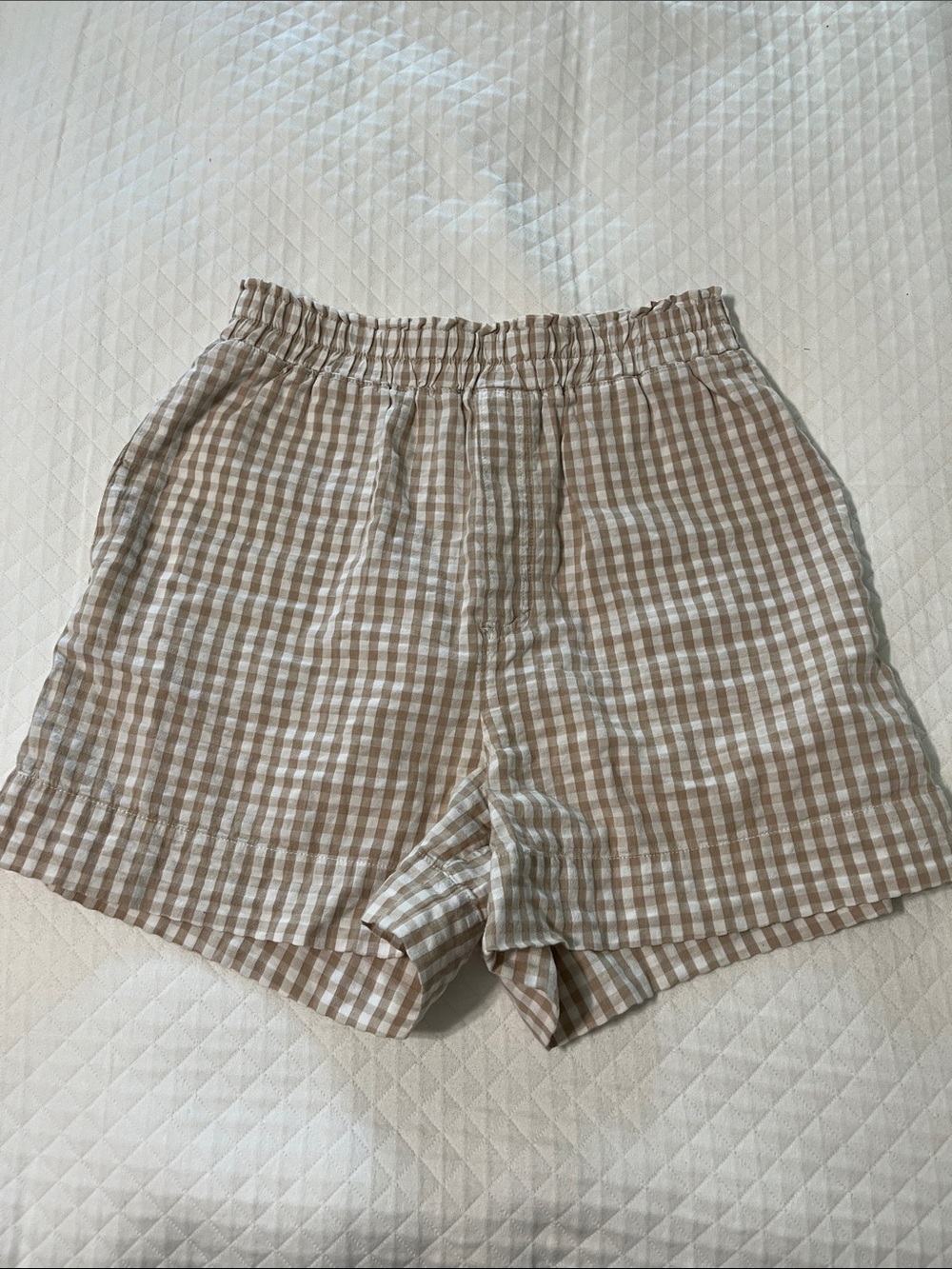 H&M White and Tan Seersucker Shorts Size Small